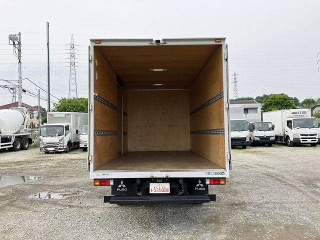 三菱ふそうキャンターアルミバン小型（2t・3t）[写真12]