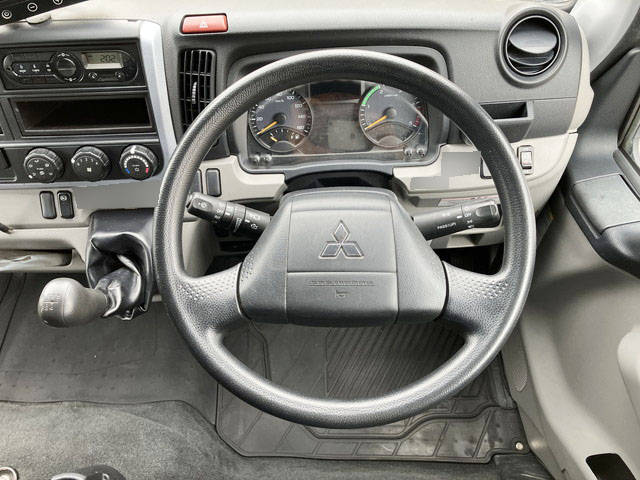 三菱ふそうキャンターアルミバン小型（2t・3t）[写真31]