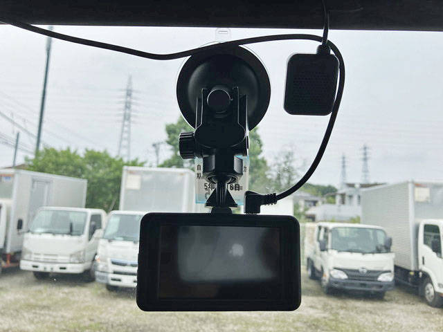 三菱ふそうキャンターアルミバン小型（2t・3t）[写真35]