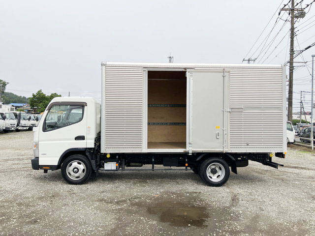 三菱ふそうキャンターアルミバン小型（2t・3t）[写真06]