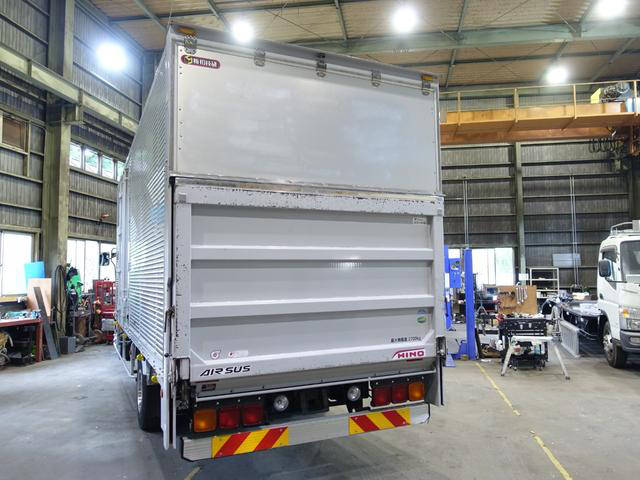 日野レンジャーアルミバン中型（4t）[写真02]