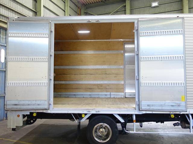 日野レンジャーアルミバン中型（4t）[写真07]