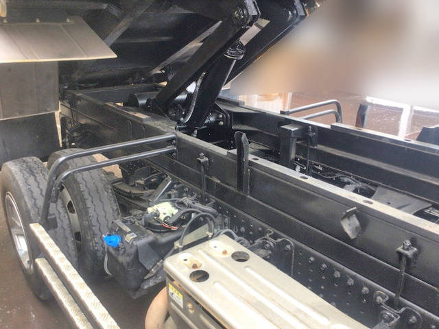 三菱ふそうキャンターダンプ小型（2t・3t）[写真13]