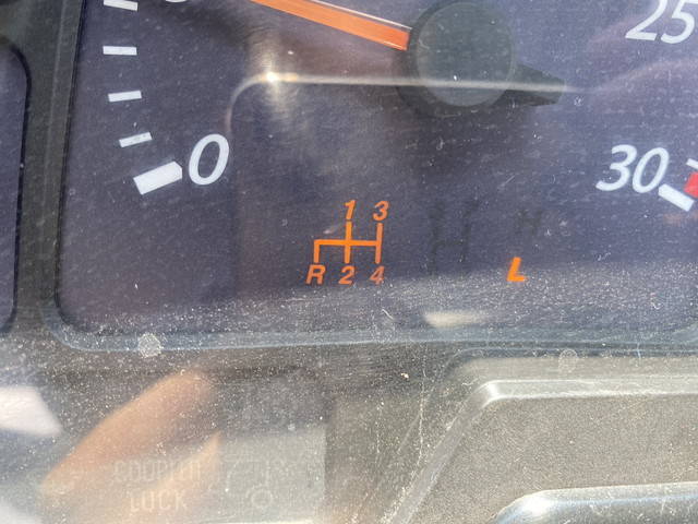 いすゞギガトレーラーヘッド（トラクターヘッド）大型（10t）[写真20]