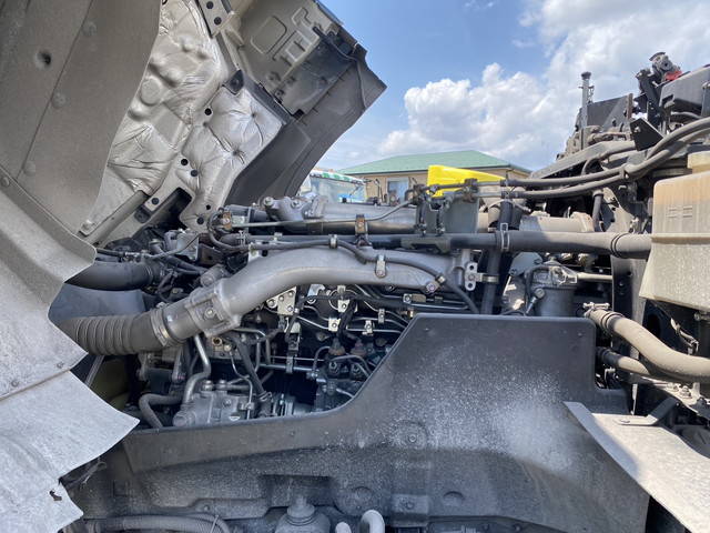 いすゞギガトレーラーヘッド（トラクターヘッド）大型（10t）[写真25]