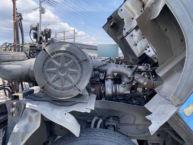 いすゞギガトレーラーヘッド（トラクターヘッド）大型（10t）[写真27]