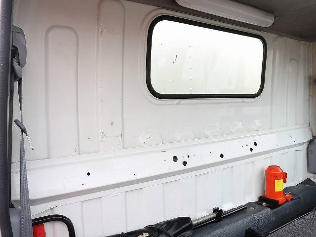 三菱ふそうキャンターパネルバン小型（2t・3t）[写真17]