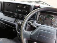 三菱ふそうキャンターパネルバン小型（2t・3t）[写真18]