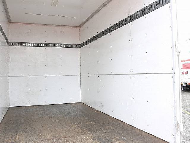 三菱ふそうキャンターパネルバン小型（2t・3t）[写真07]