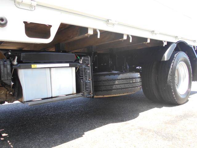 三菱ふそうキャンター平ボディ小型（2t・3t）[写真13]