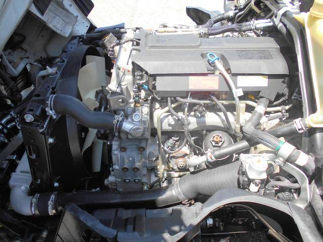 三菱ふそうキャンター平ボディ小型（2t・3t）[写真15]