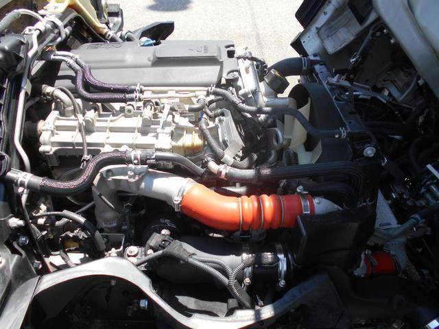 三菱ふそうキャンター平ボディ小型（2t・3t）[写真16]