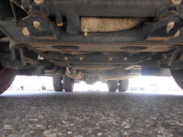 三菱ふそうキャンター平ボディ小型（2t・3t）[写真18]