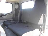 三菱ふそうキャンター平ボディ小型（2t・3t）[写真26]