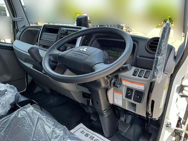 三菱ふそうキャンターダンプ小型（2t・3t）[写真08]