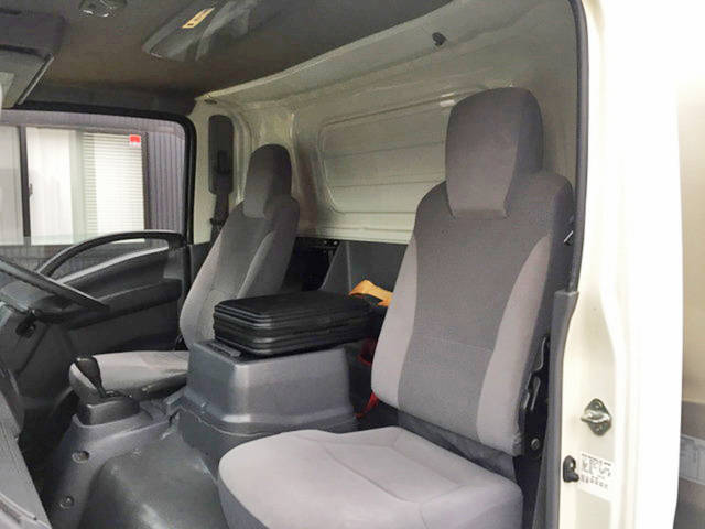 いすゞエルフアルミバン小型（2t・3t）[写真16]