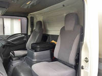 いすゞエルフアルミバン小型（2t・3t）[写真16]