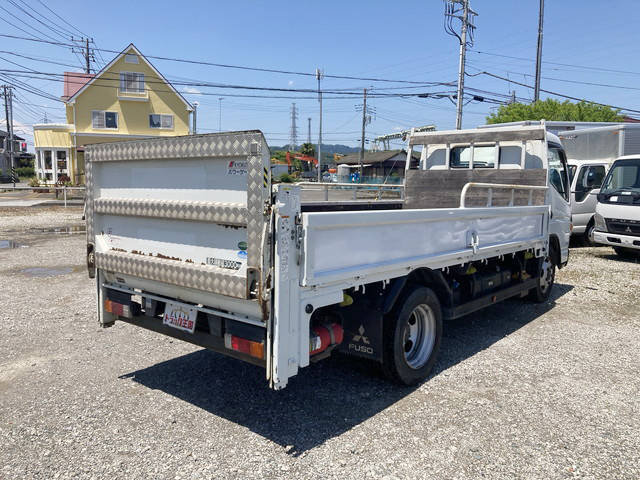 三菱ふそうキャンター平ボディ小型（2t・3t）[写真02]