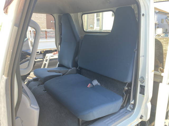 三菱ふそうキャンター平ボディ小型（2t・3t）[写真31]