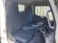 三菱ふそうキャンター平ボディ小型（2t・3t）[写真32]