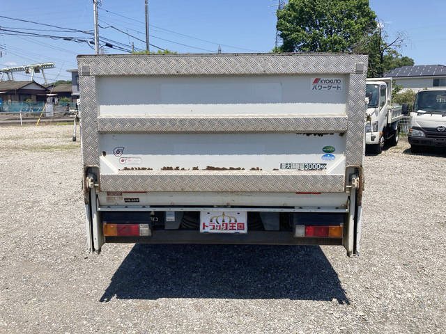 三菱ふそうキャンター平ボディ小型（2t・3t）[写真09]