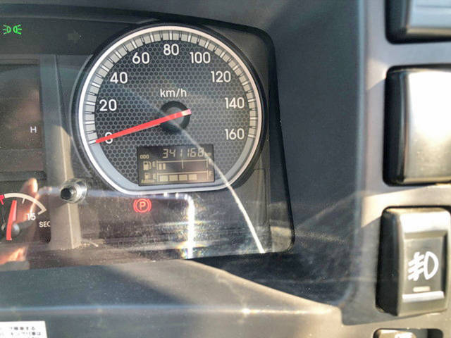 いすゞフォワードアルミウイング中型（4t）[写真16]