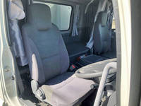 いすゞフォワードアルミウイング中型（4t）[写真06]