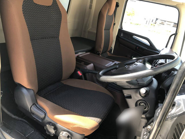 日野レンジャーアルミウイング中型（4t）[写真30]