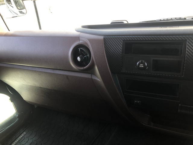 日野レンジャーアルミウイング中型（4t）[写真38]