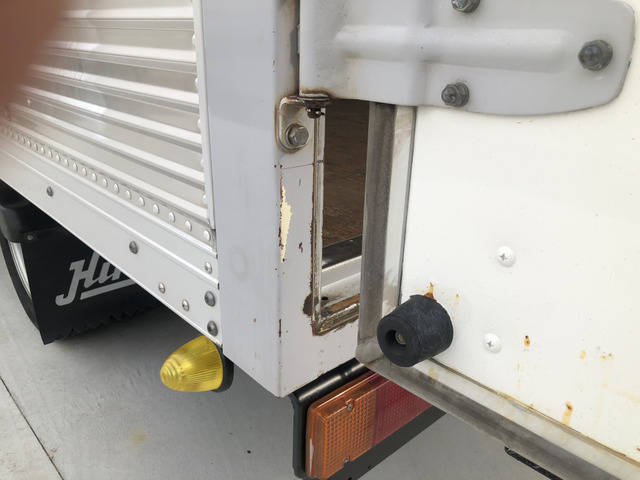 日野デュトロアルミバン小型（2t・3t）[写真28]