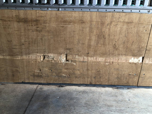 日野デュトロアルミバン小型（2t・3t）[写真33]