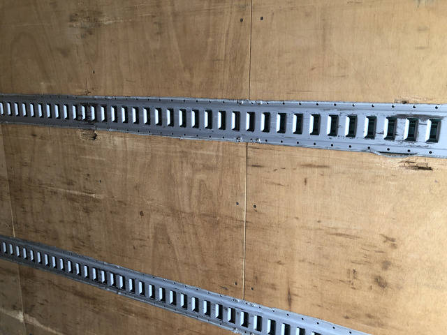 日野デュトロアルミバン小型（2t・3t）[写真38]