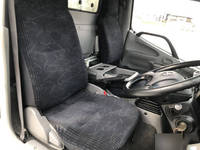 日野デュトロアルミバン小型（2t・3t）[写真09]