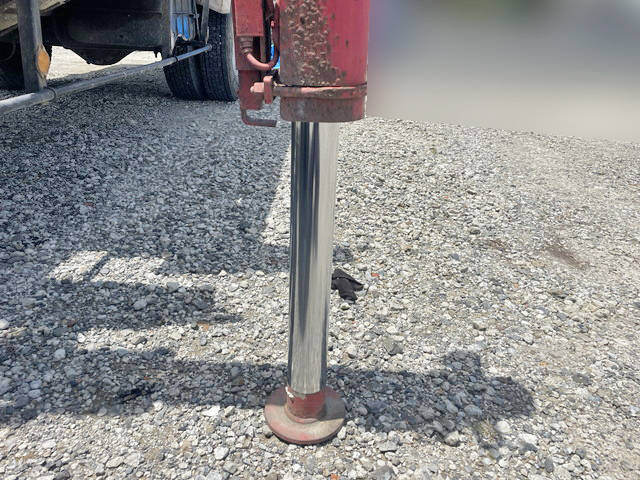 いすゞフォワードクレーン3段中型（4t）[写真18]