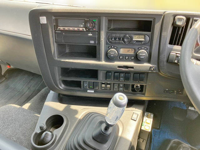 いすゞギガダンプ大型（10t）[写真33]