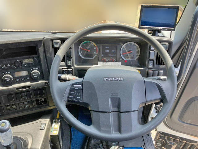 いすゞギガダンプ大型（10t）[写真34]