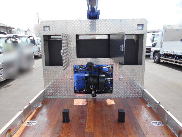 三菱ふそうスーパーグレートセルフクレーン4段大型（10t）[写真10]