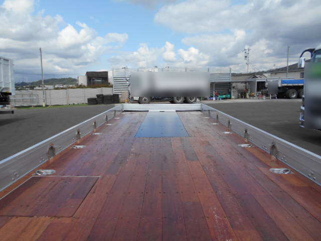 三菱ふそうスーパーグレートセルフクレーン4段大型（10t）[写真12]