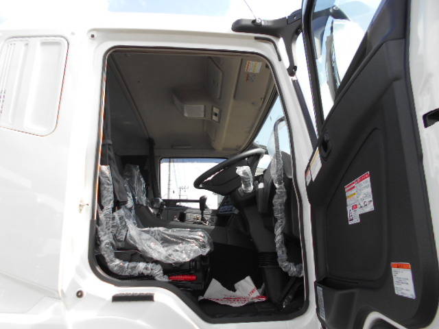 三菱ふそうスーパーグレートセルフクレーン4段大型（10t）[写真22]