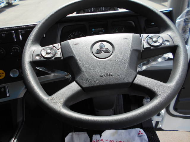 三菱ふそうスーパーグレートセルフクレーン4段大型（10t）[写真24]