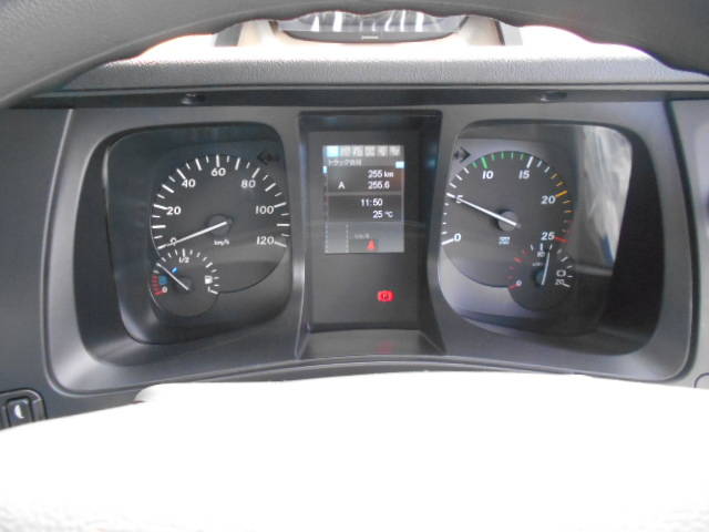 三菱ふそうスーパーグレートセルフクレーン4段大型（10t）[写真27]