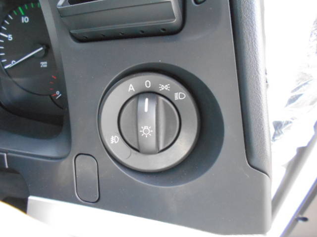 三菱ふそうスーパーグレートセルフクレーン4段大型（10t）[写真33]