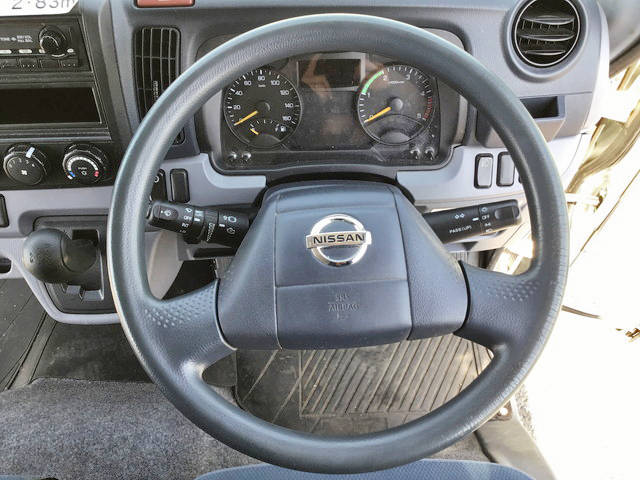 日産アトラスアルミバン小型（2t・3t）[写真32]