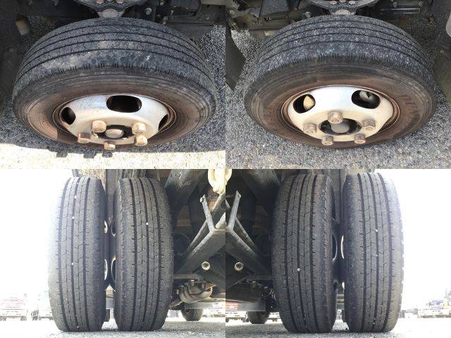 三菱ふそうキャンター平ボディ小型（2t・3t）[写真20]