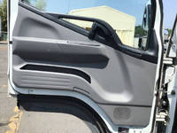 三菱ふそうキャンター平ボディ小型（2t・3t）[写真26]