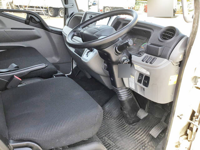 三菱ふそうキャンター平ボディ小型（2t・3t）[写真31]