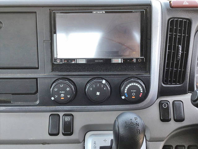 三菱ふそうキャンター平ボディ小型（2t・3t）[写真35]