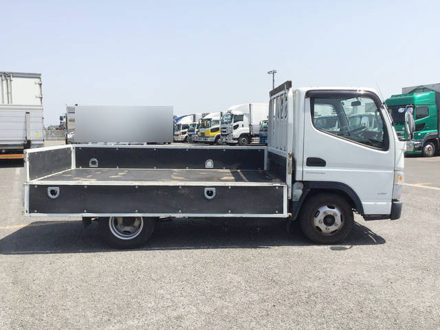 三菱ふそうキャンター平ボディ小型（2t・3t）[写真08]