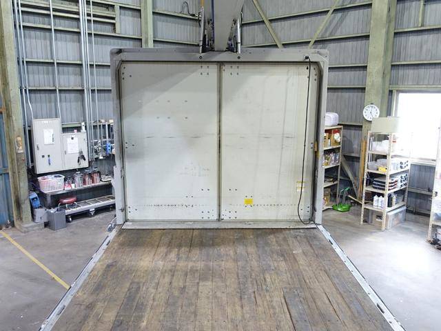 いすゞフォワードアルミウイング中型（4t）[写真17]