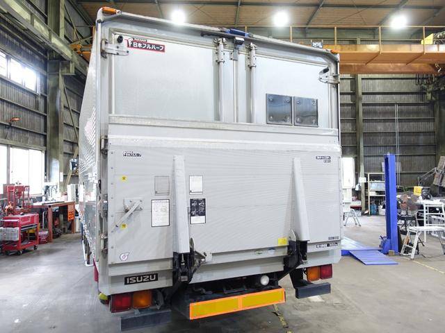 いすゞフォワードアルミウイング中型（4t）[写真02]